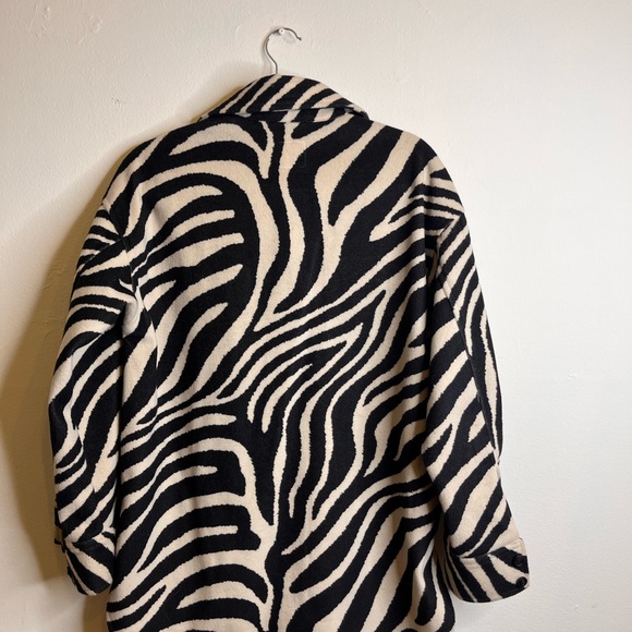 H&M Animal print jacket - Picture 2 of 4